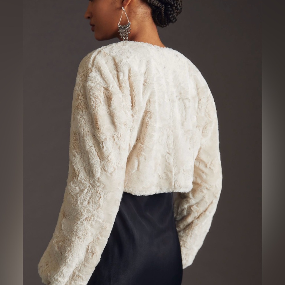 NWT Maeve Faux Fur Shrug SKU #4111265640003